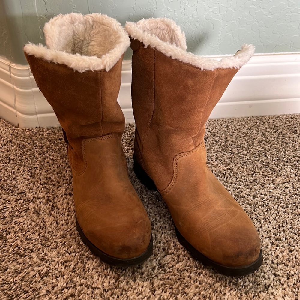 Womens Faux fur lined Sorel Boots 8